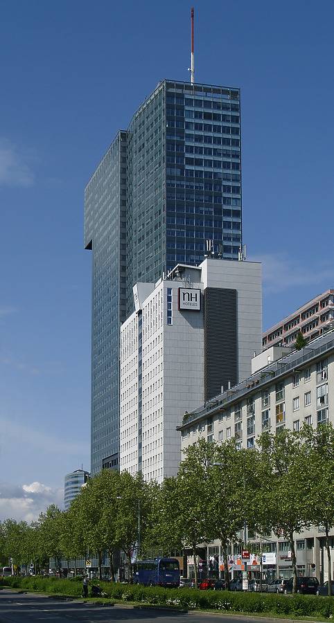 IZD Tower by Cesar Serrano