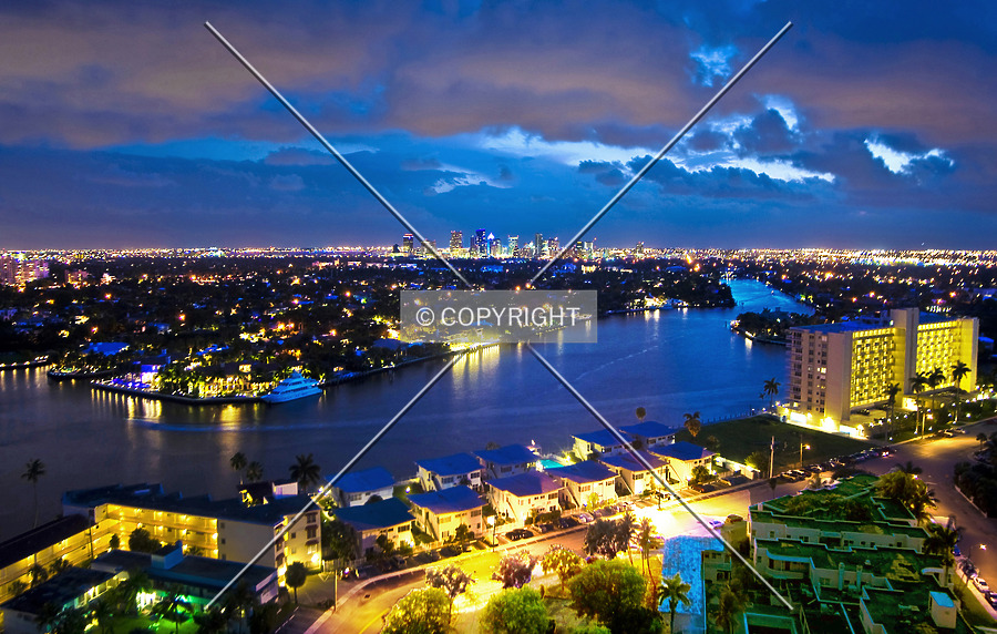 Las Olas River House by Jorge Molina