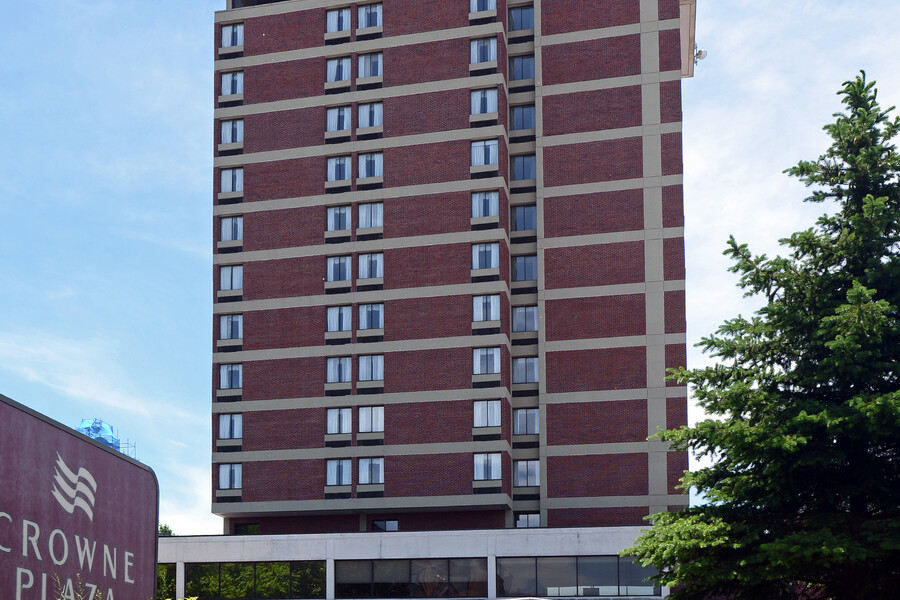 Crowne Plaza Pittsfield-Berkshires Hotel