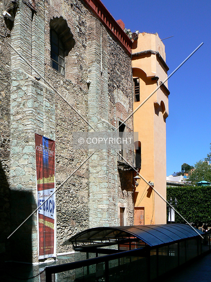 Templo de San Diego by Luis Ibáñez