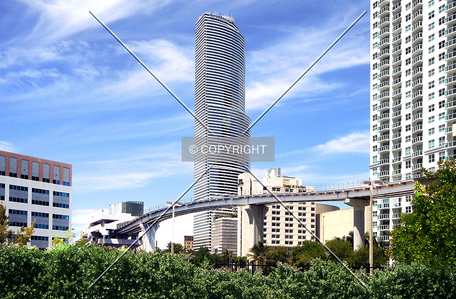 Miami Tower by Jorge Molina