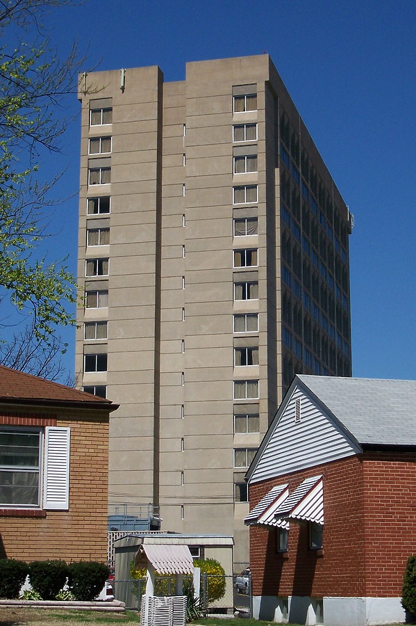 Santa Ana Apartments by Ryan Hildebrand