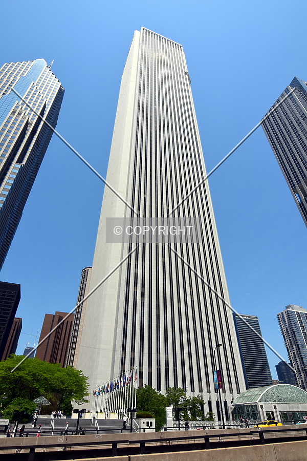Aon Center by Emmanuel D.