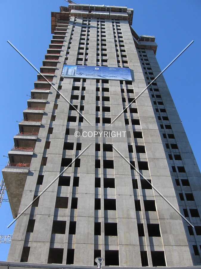 Torre Renoir 1 by Maximiliano Buono