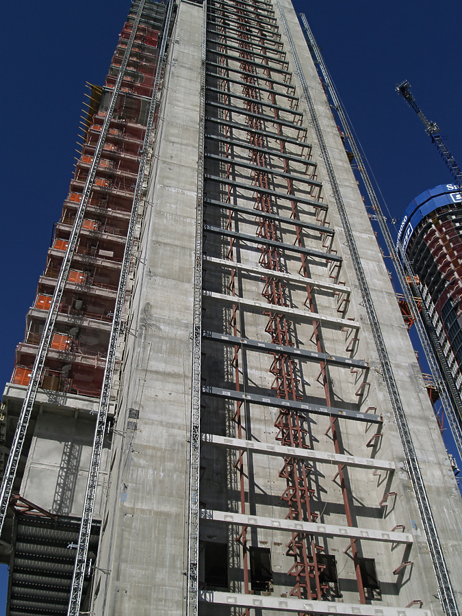 Torre Caja Madrid by Cesar Serrano