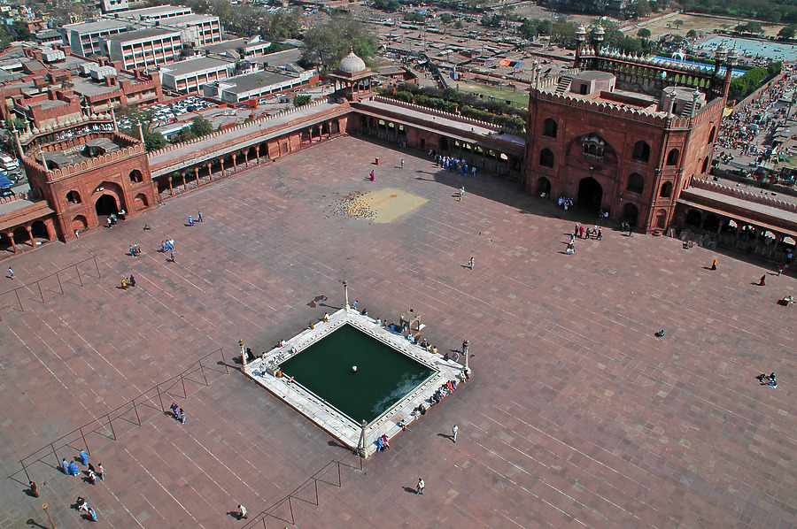 Jama Masjid by John Bek