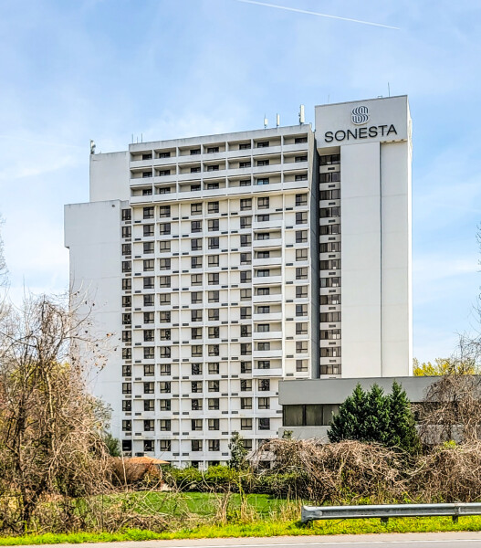 Crowne Plaza Charlotte Executive Park