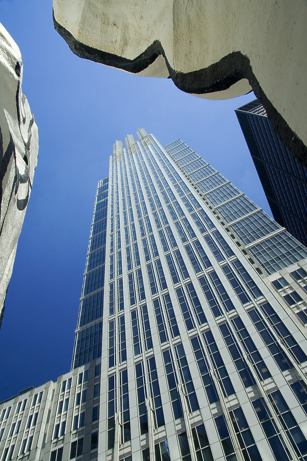 Chicago Title & Trust Building by Pavel Toczynski