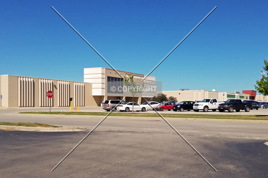 Cross County Mall