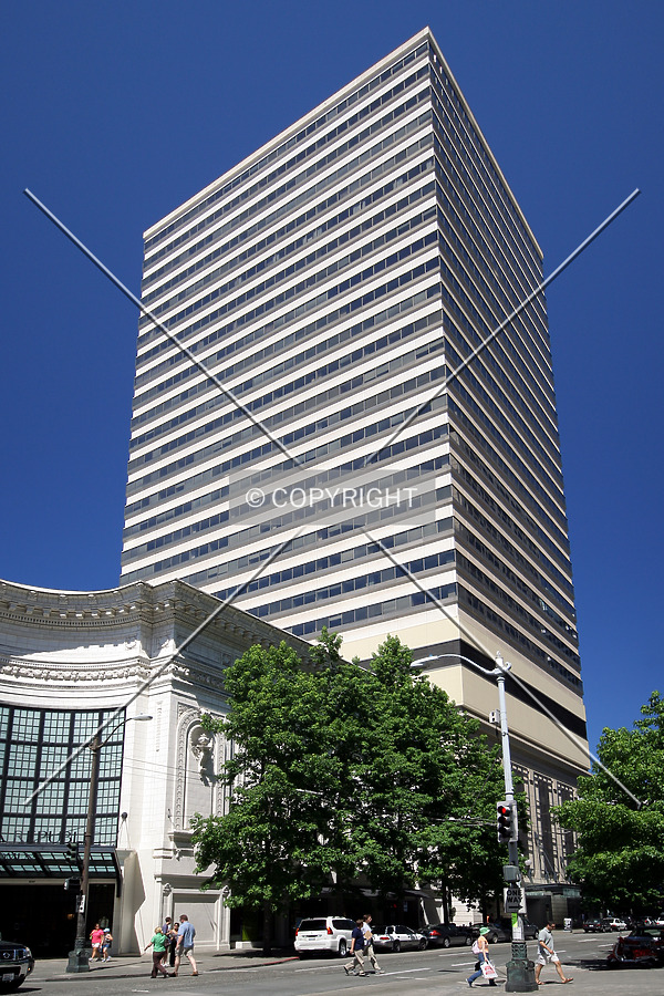 520 Pike Tower by Serdica