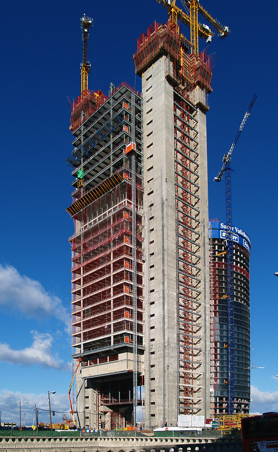 Torre Caja Madrid by Cesar Serrano