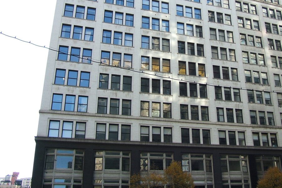 401 Park Avenue South