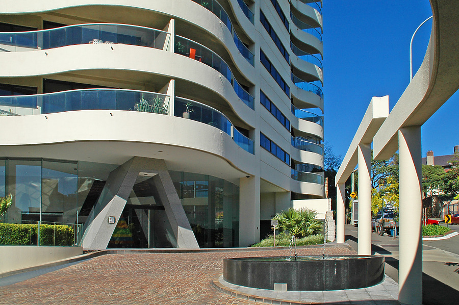 Horizon Apartments by John Bek