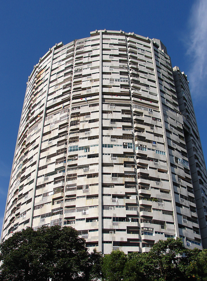 Pearl Bank Apartments by Horst Kiechle