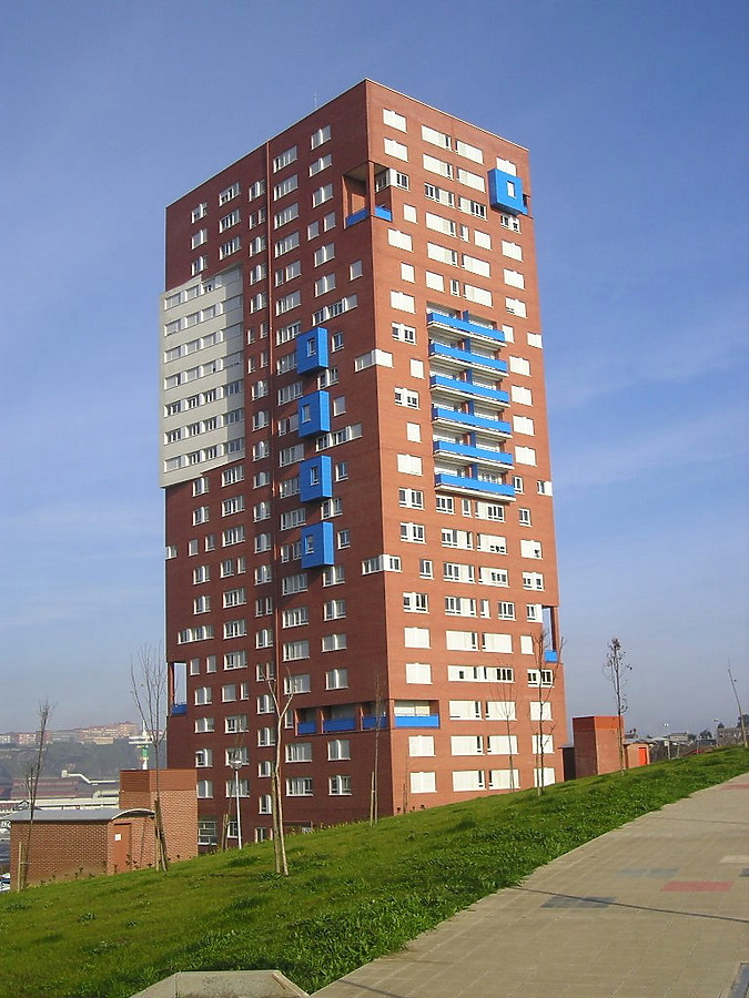 Torre III by Mikel Allende