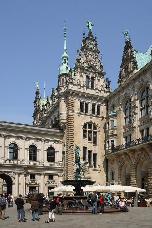 Hamburg City Hall by Michiel van Dijk