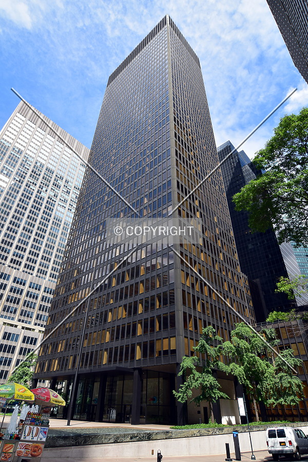 Seagram Building by Emmanuel D.