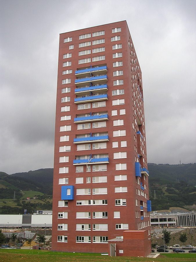 Torre VII by Mikel Allende