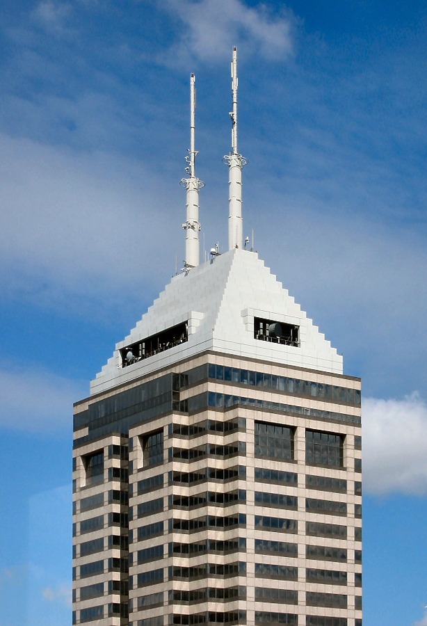 Salesforce Tower by James Peacock