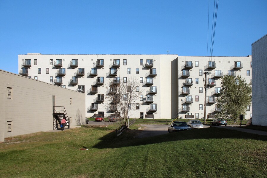 Knollwood Towers East