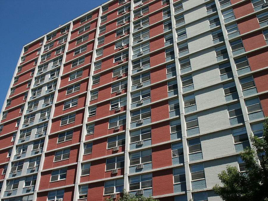 North Eastwood Shores Apartments by Daniel Kieckhefer