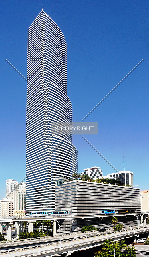 Miami Tower by Jorge Molina