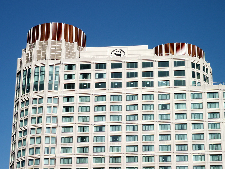Sheraton Chicago Hotel & Towers by Daniel Kieckhefer