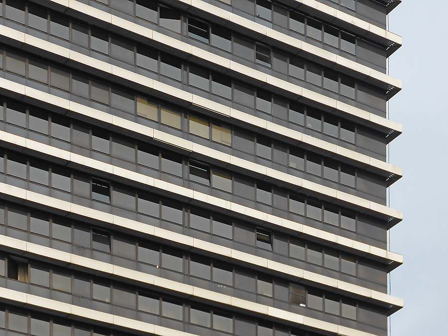 Mundsburg Turm I by Der Hamburger