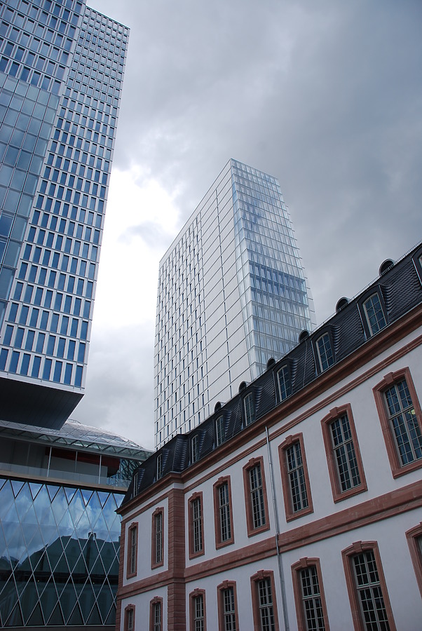 Jumeirah Frankfurt Hotel by Huopa