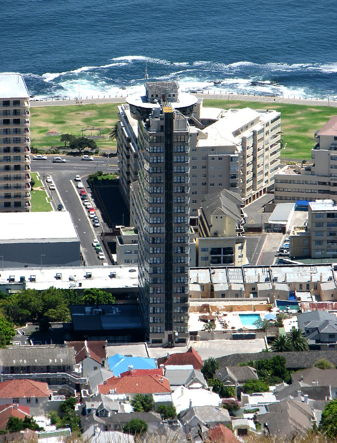 Cape Town Ritz Hotel by Kjetil Balog