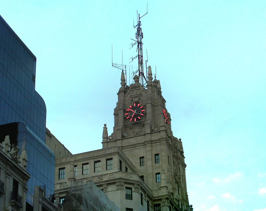 Telefonica Building by Cesar Serrano