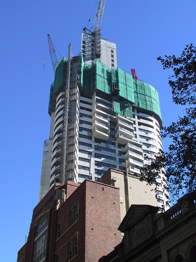 Meriton Tower by John Bek