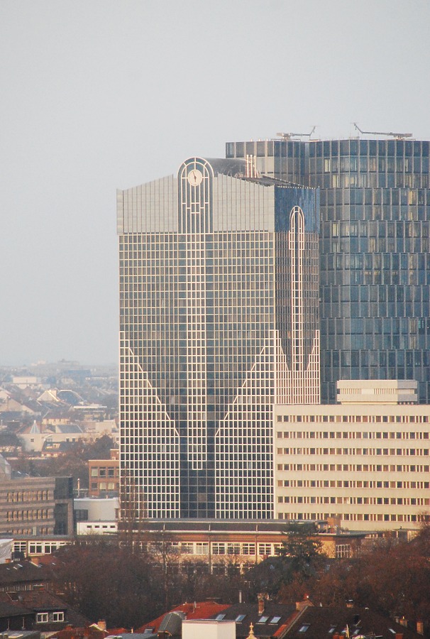 Rhein-Main-Center by Huopa