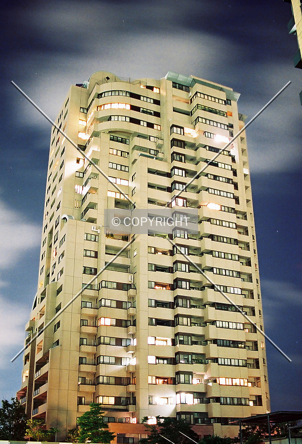 Atmos Momochi Tower by Andrew Stewart