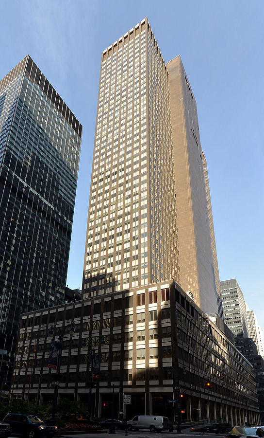 245 Park Avenue by John W. Cahill