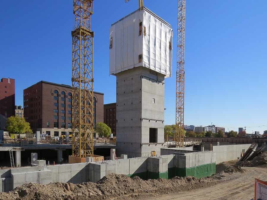 Wells Fargo 600 Tower by James Peacock