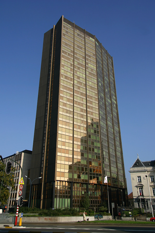 Astro Tower by Michiel van Dijk