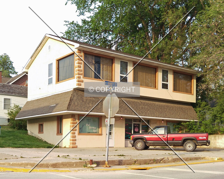 113 East Quincy Street