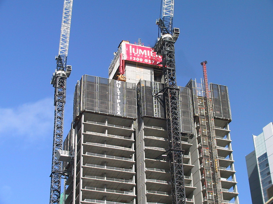 Lumière Residences by John Bek