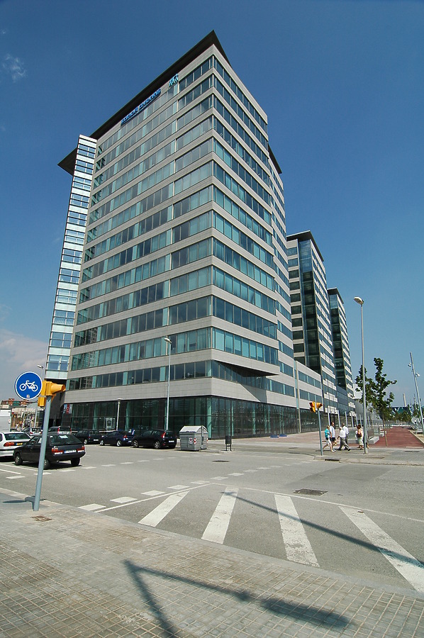 Torre Diagonal Mar by David Guija