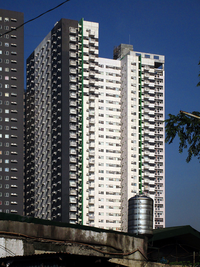 Amaia Skies Cubao, Tower 1 by Daniel Kieckhefer