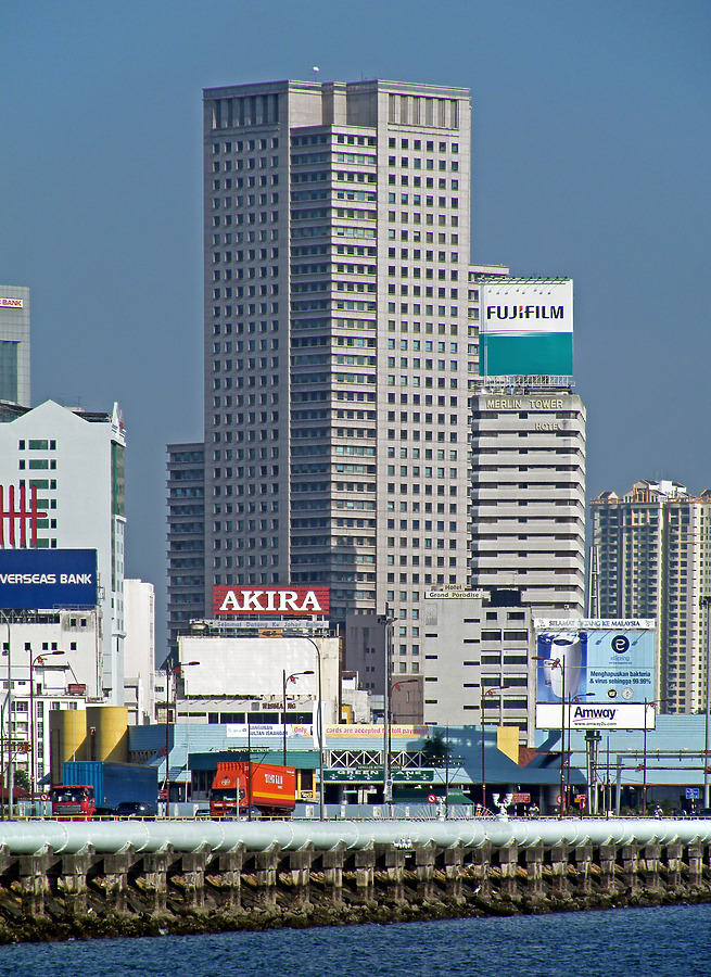Johor Bahru City Square by Horst Kiechle
