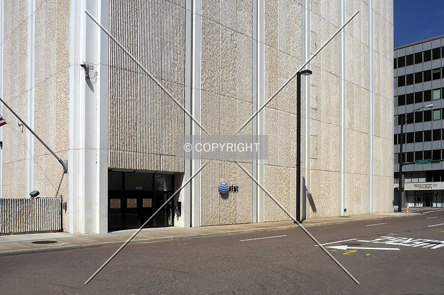 AT&T Building by Jorge Molina