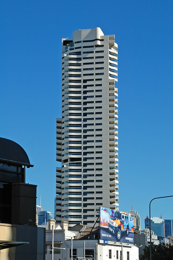 Horizon Apartments by John Bek