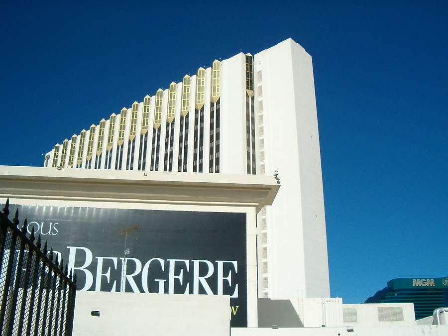 The Tropicana - Paradise Tower by Rodney Gunn