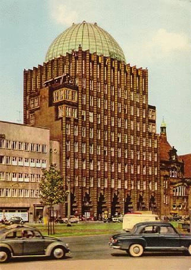 Anzeiger Hochhaus by 1958 Stadtbildstelle
