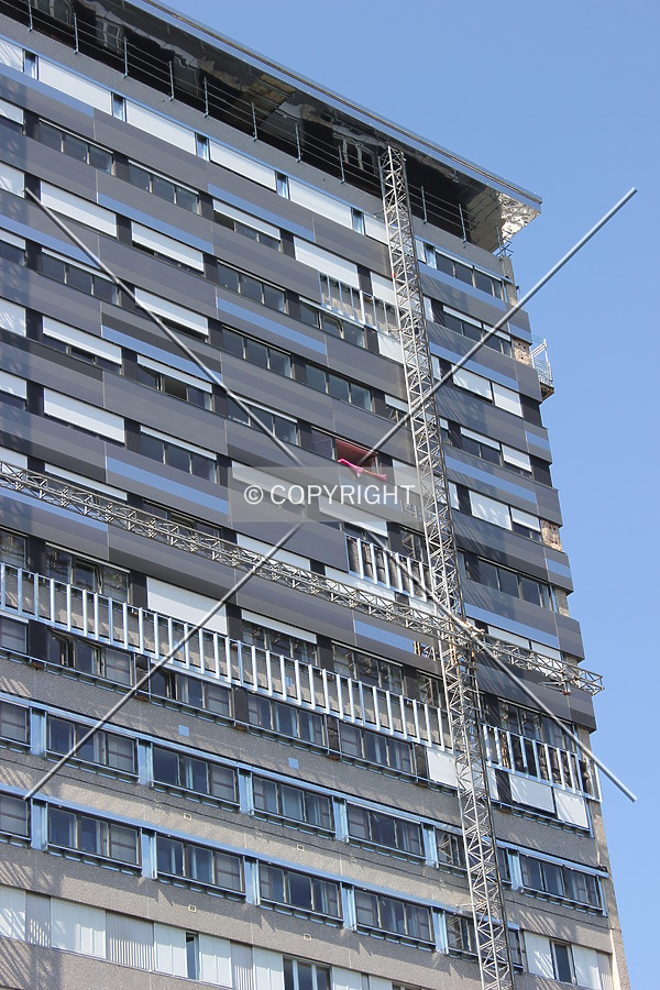 Tour Sarah Bernhardt by Florian Barbier