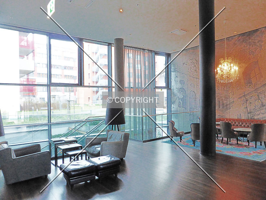 Motel One Hauptbahnhof by Nephilim