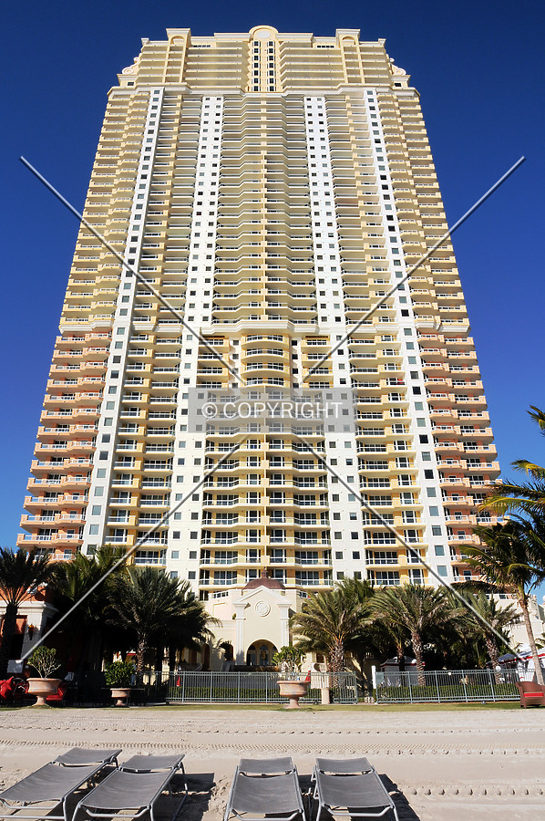 Acqualina Ocean Residences and Resort by Jorge Molina