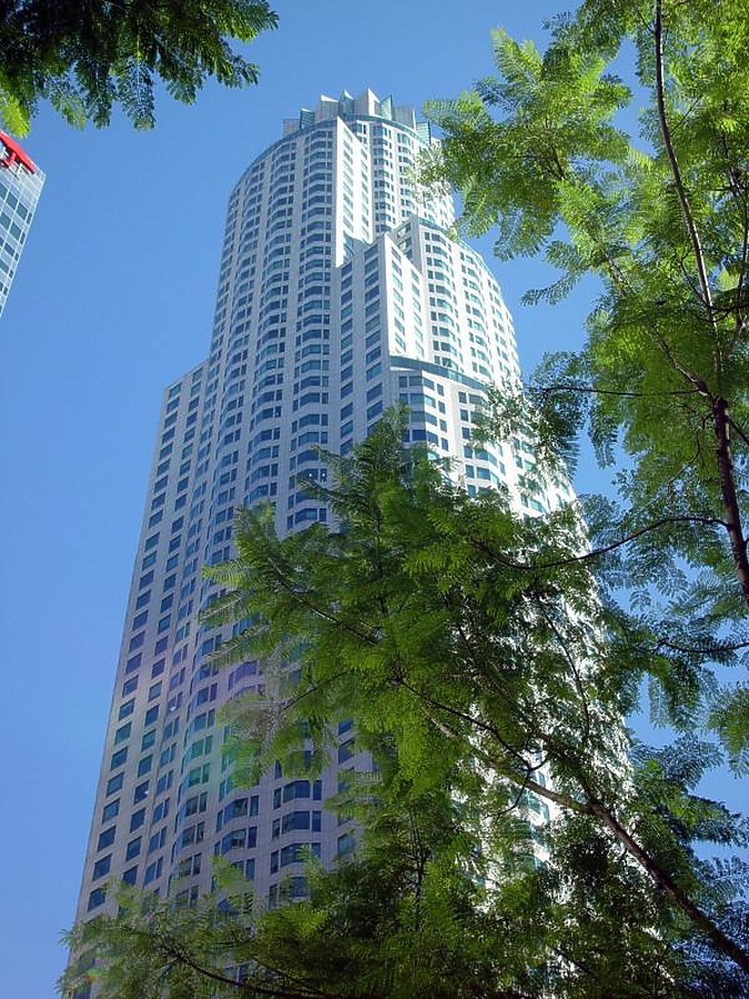 US Bank Tower by Garrett Stout